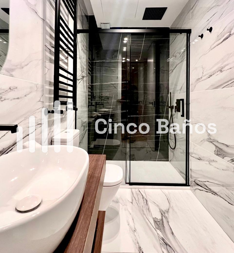 Reforma de baño en Madrid en 5 días por Cinco Baños